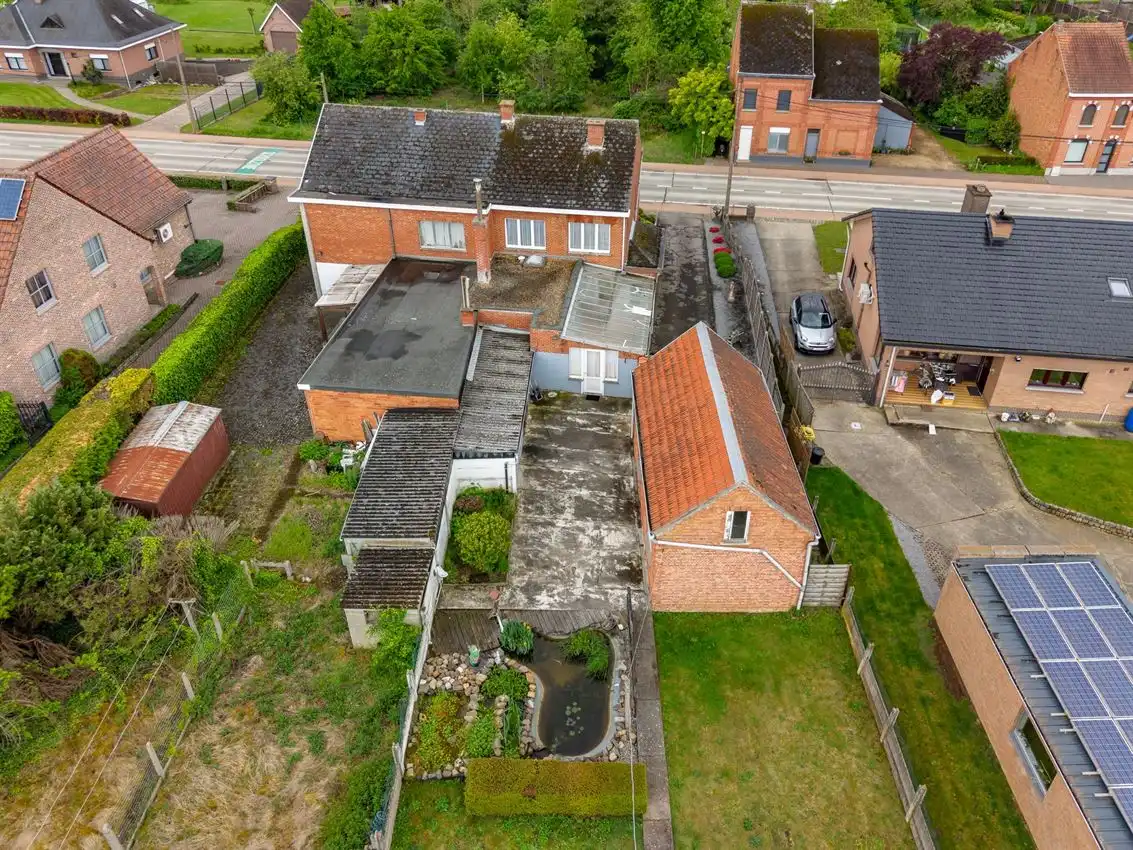 Woning met 3 slaapkamers, veranda en ruime tuin foto 50
