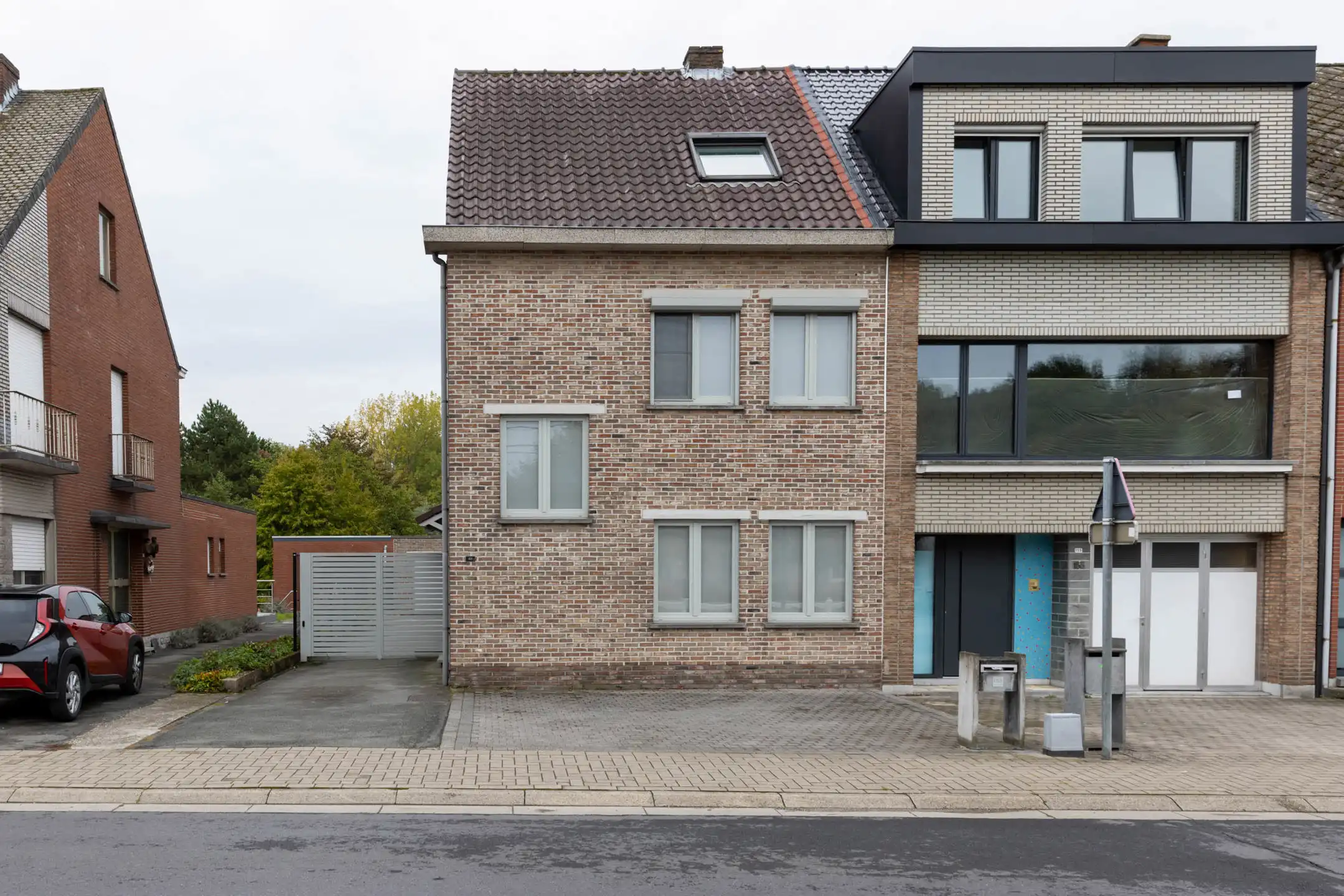 Hoofdfoto van de publicatie: IN OPTIE!!! Ruime halfopen woning met tuin nabij centrum Bornem