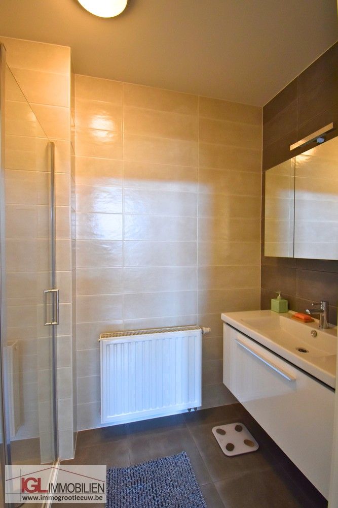 Stijlvol en ruim 1-slaapkamerappartement met zonnig terras! foto 7