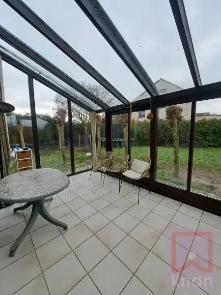 Grote ruime woning met 4 slaapkamers, tuin, garage en carport foto 11