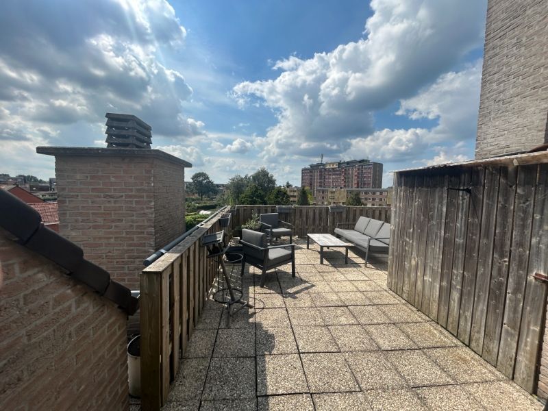 Prachtig 1 slpk dakappartement met terras (±40m²), garage en lift. foto 7