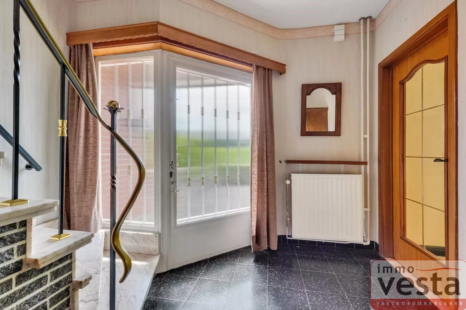 Ruime, landelijk gelegen woning op goede locatie foto 6