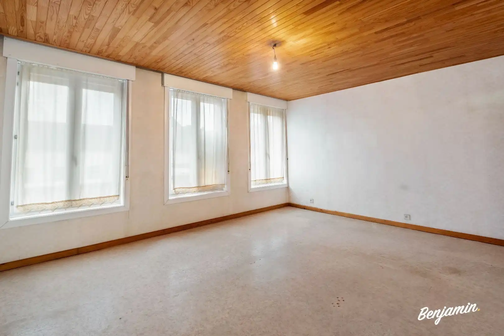 Ruime, verzorgde rijwoning met 4 slaapkamers, tuin en garage op centrale ligging te Menen foto 11