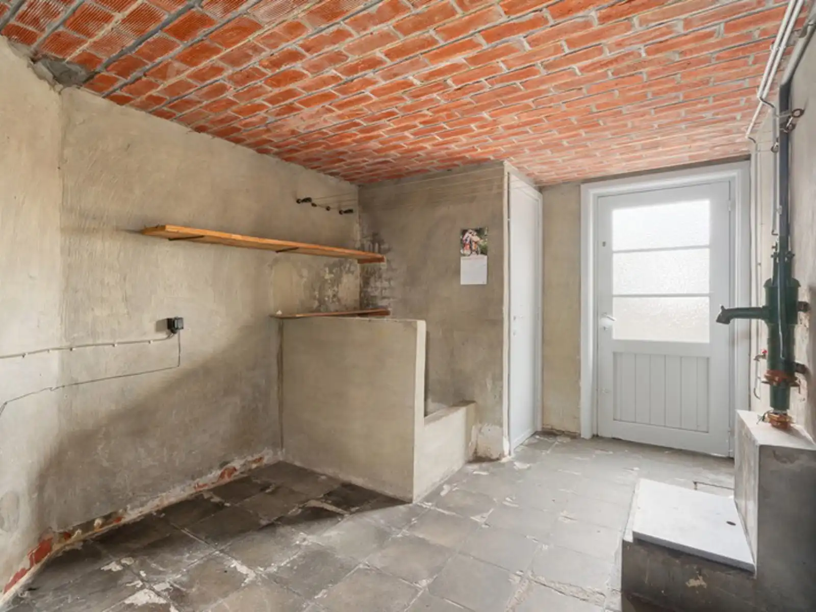 Renovatiepand op goede ligging foto 16