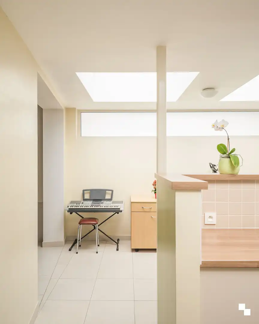 Op te frissen woning met gezellige tuin in het hart van Merelbeke foto 6