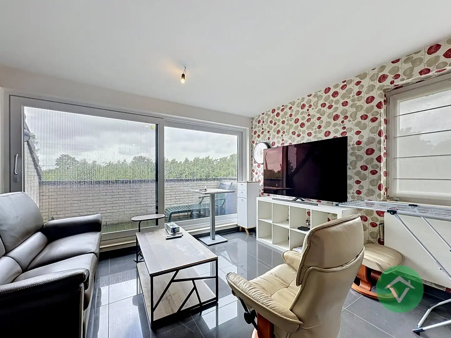Lichtrijk appartement met garage en prachtig zicht op het park ’t Oosthof te Koekelare foto 2