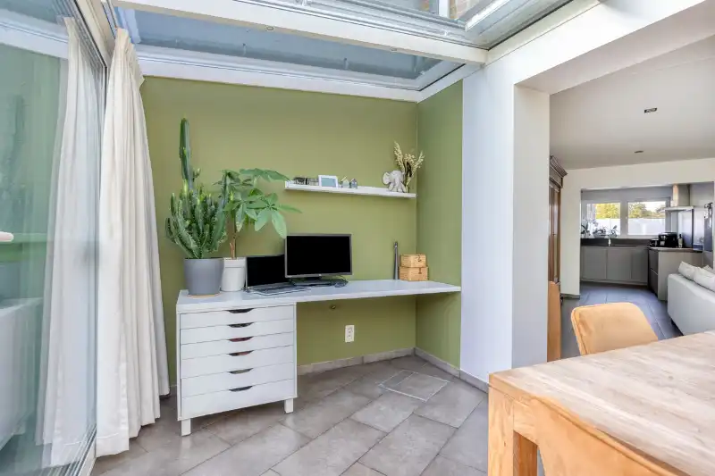 Stijlvolle woning met 4 slaapkamers , tuin, EPC A foto 9
