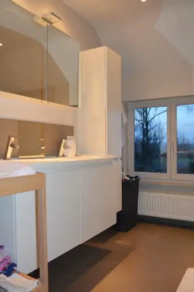 Karaktervolle halfopen woning te huur in centrum van Anzegem foto 11