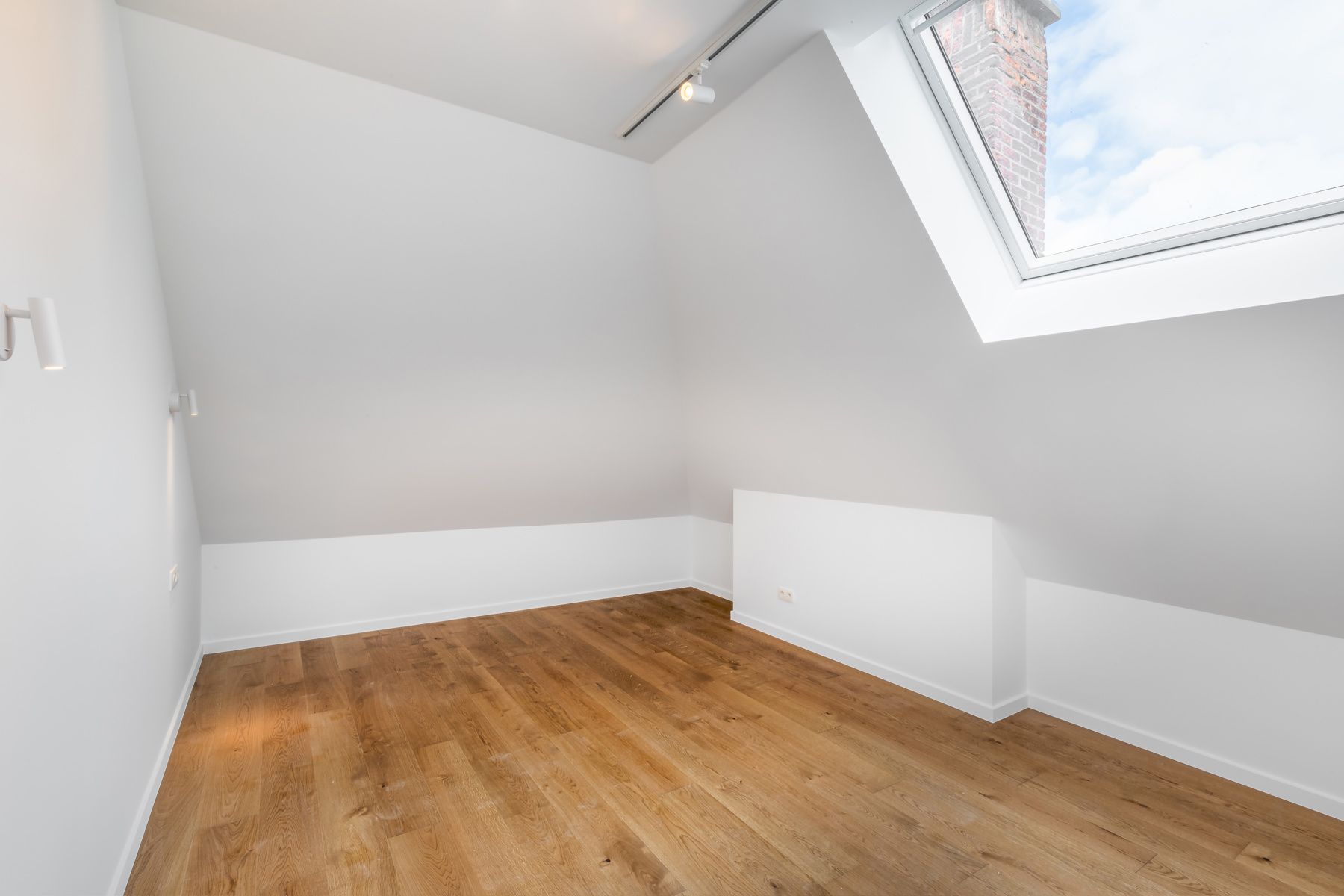 Gerenoveerde penthouse met 3 slpks en terras foto 14