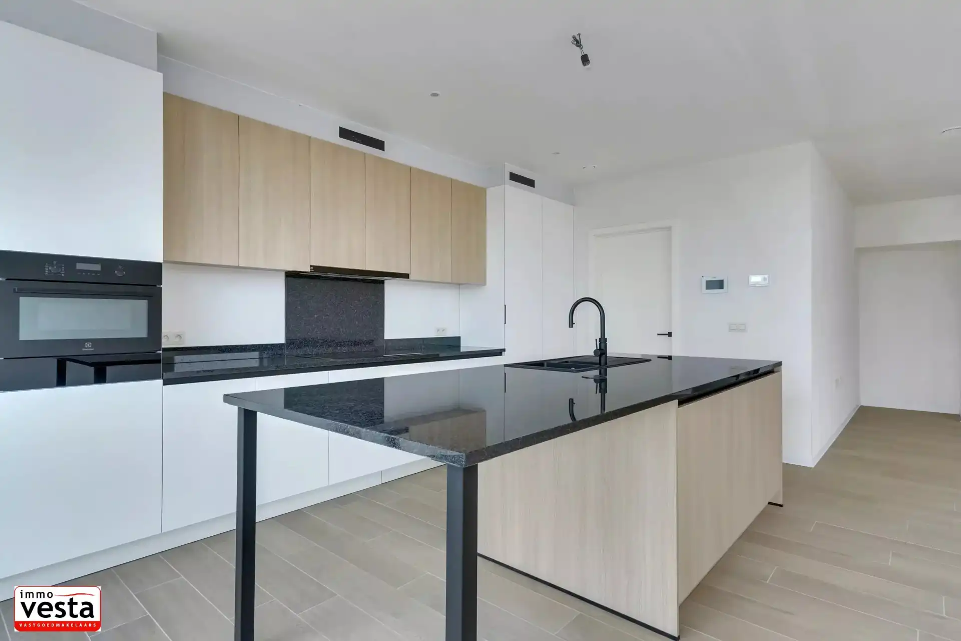 ruime nieuwbouwwoning in de landelijke stadrand foto 8