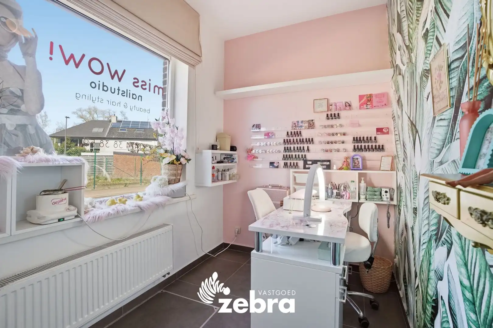 Instapklare, volledig gerenoveerde woning in Tielt met tuin, terras en uitweg! foto 3