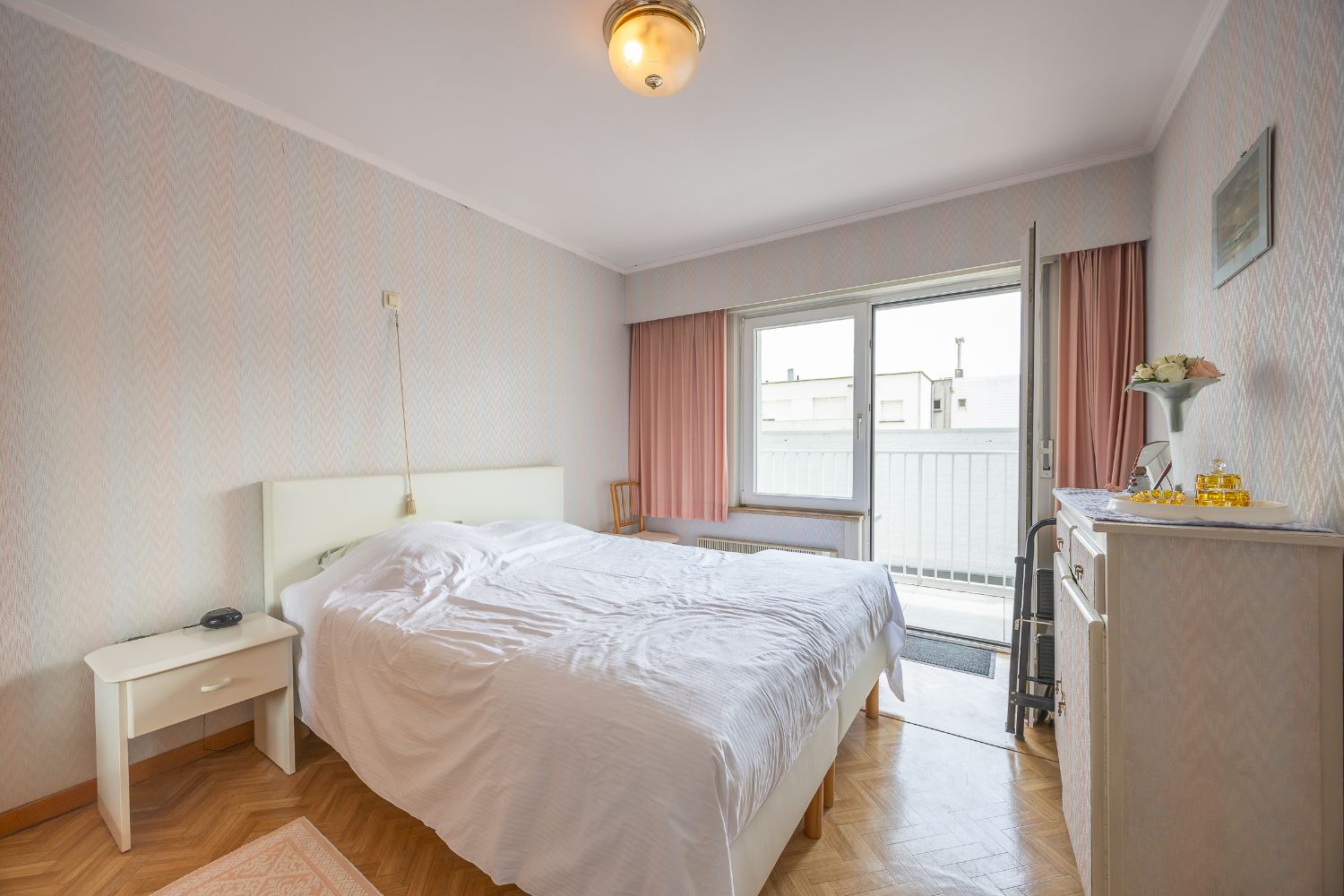 Instapklaar appartement met frontaal zeezicht te koop in Middelkerke foto 12