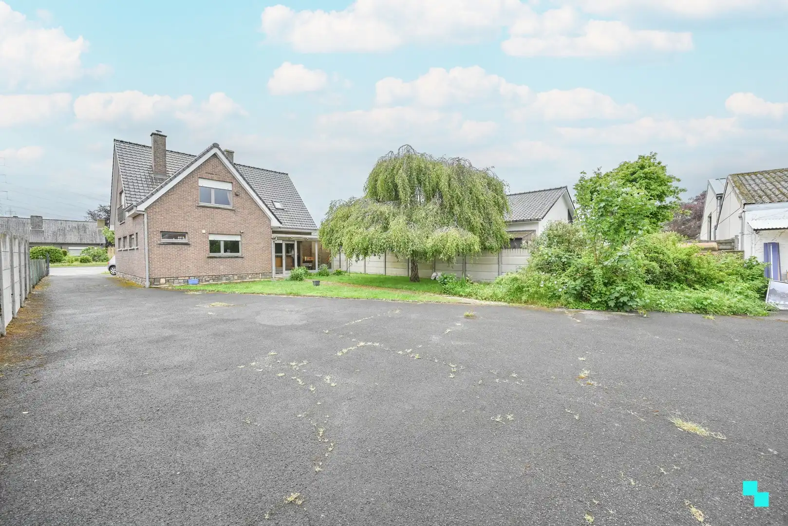 Alleenstaande woonst met atelier/loods foto 14