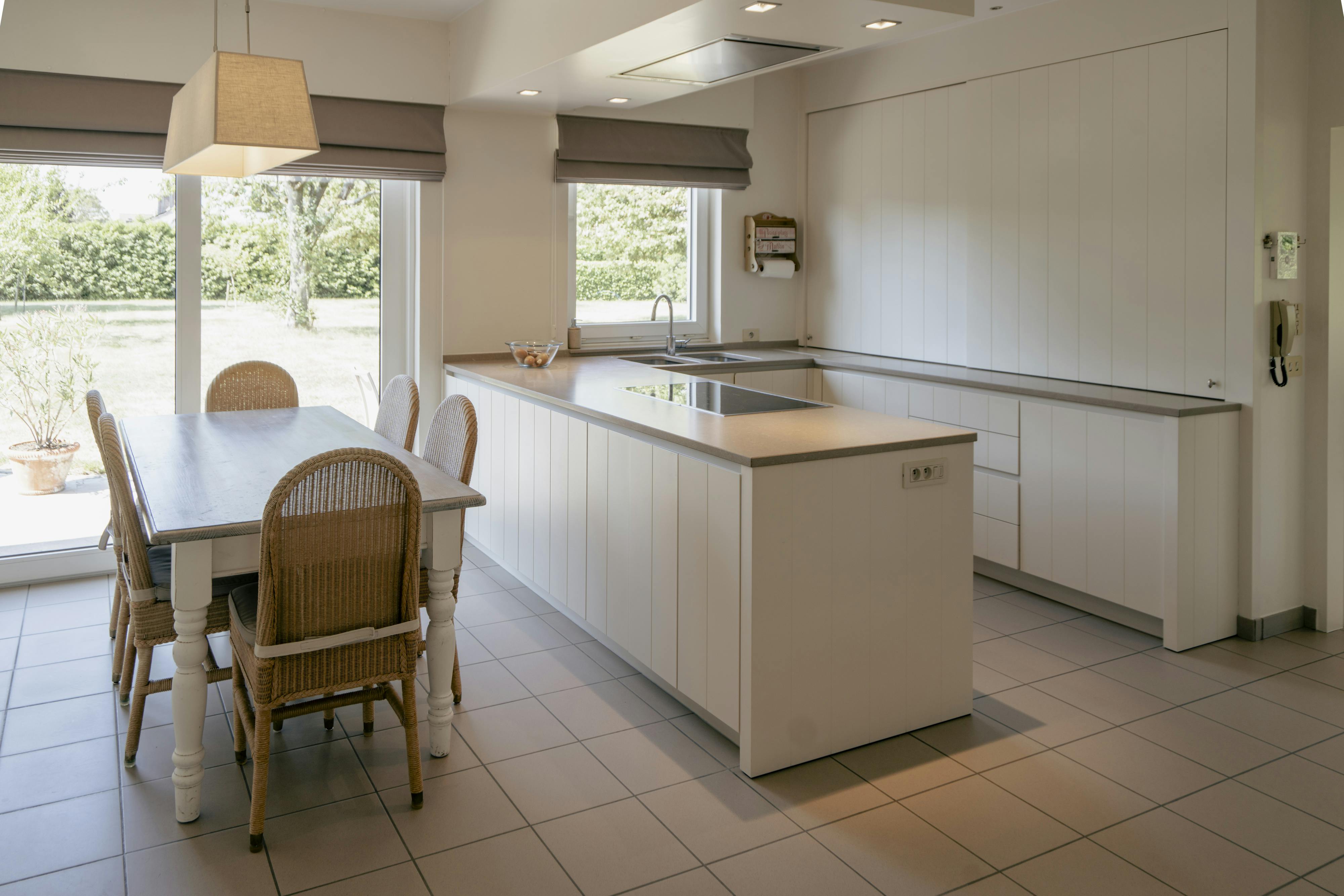 Unieke villa te koop op topligging in hartje Waregem  foto 4