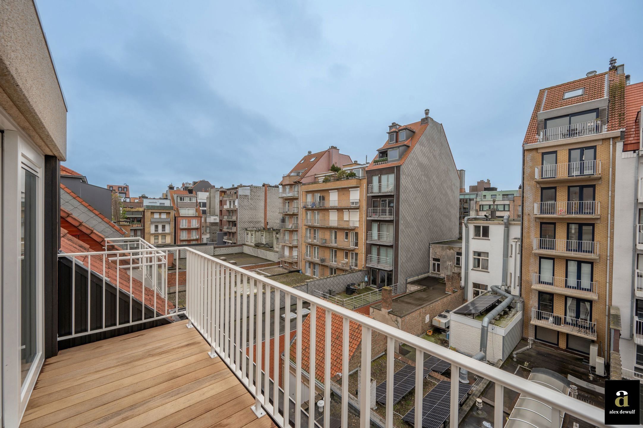 Exclusief gerenoveerd penthouse met panoramisch uitzicht [Piers De Raveschootlaan - Knokke Centrum]. foto 21