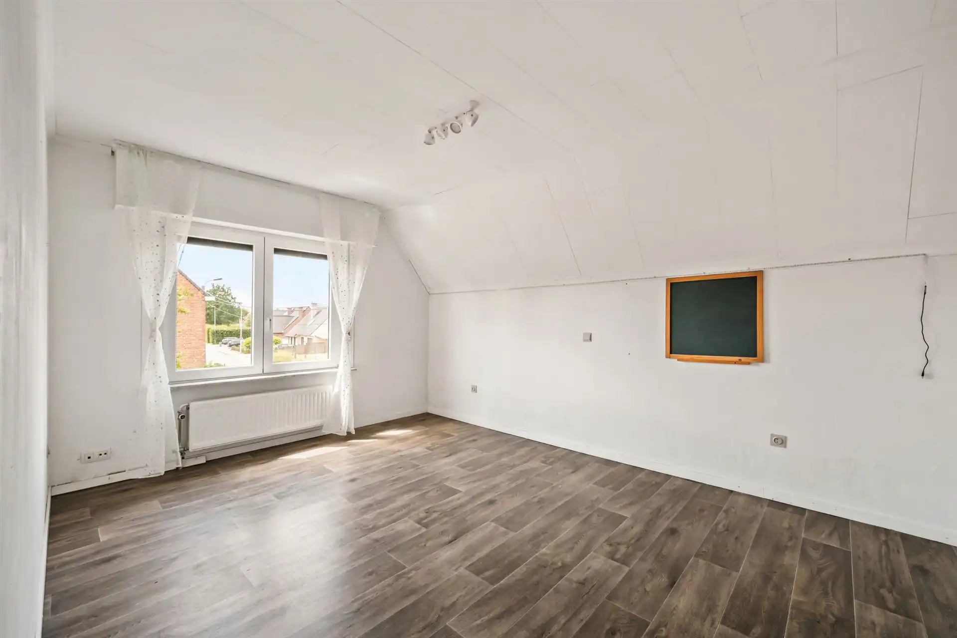 Grote HOB met garage + atelier, en 5 SLK.  foto 12
