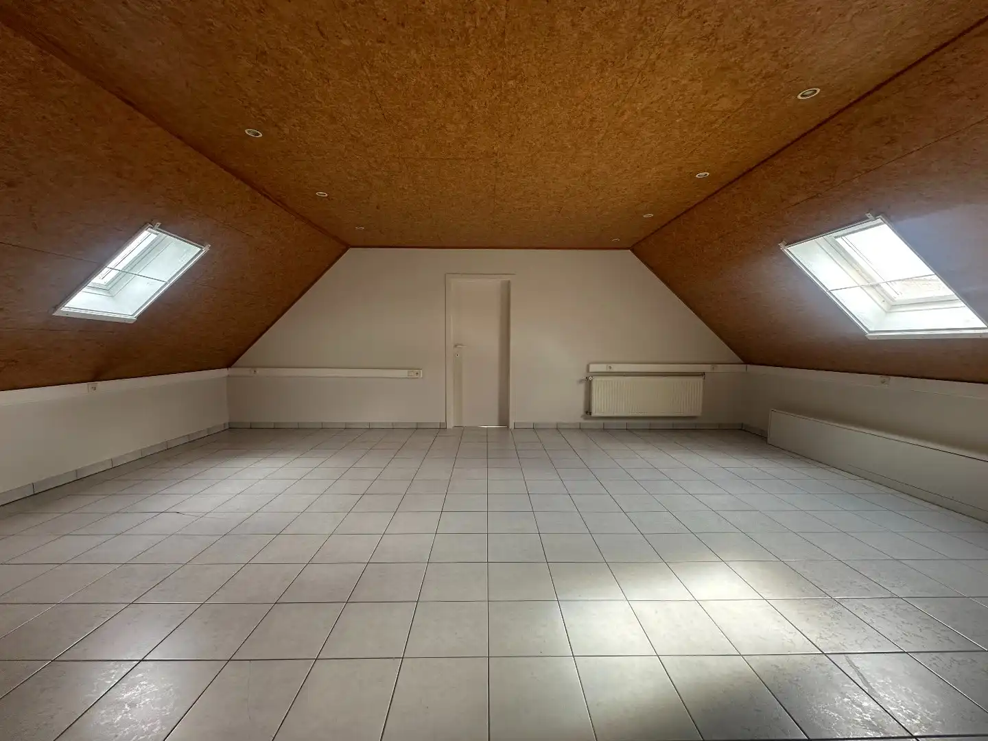 Gezellige gerenoveerde woning met 3 slpk, carport en tuintje, rustige ligging te Torhout foto 13