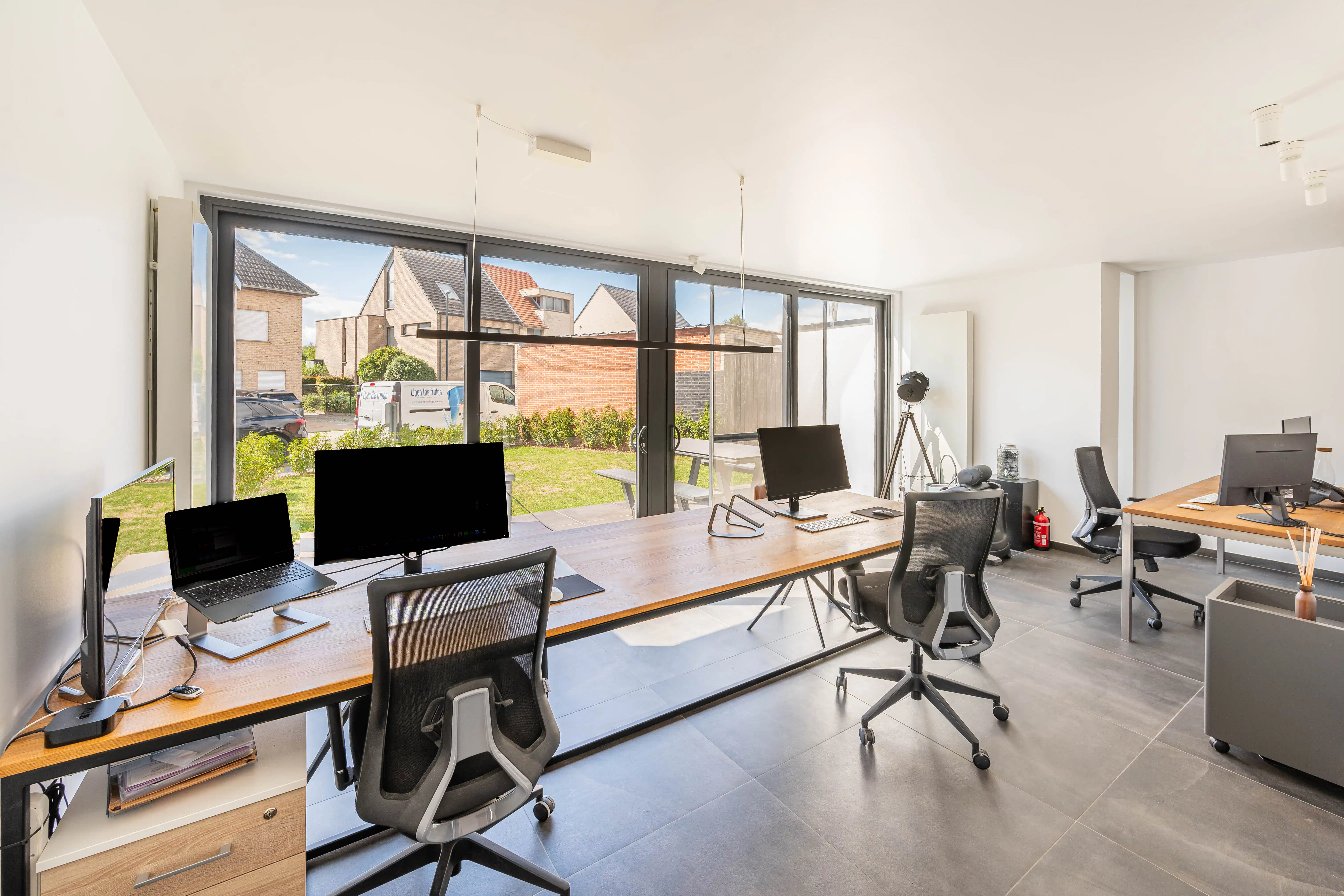 Knappe villa met kantoor, studio of praktijk mogelijkheden foto 5