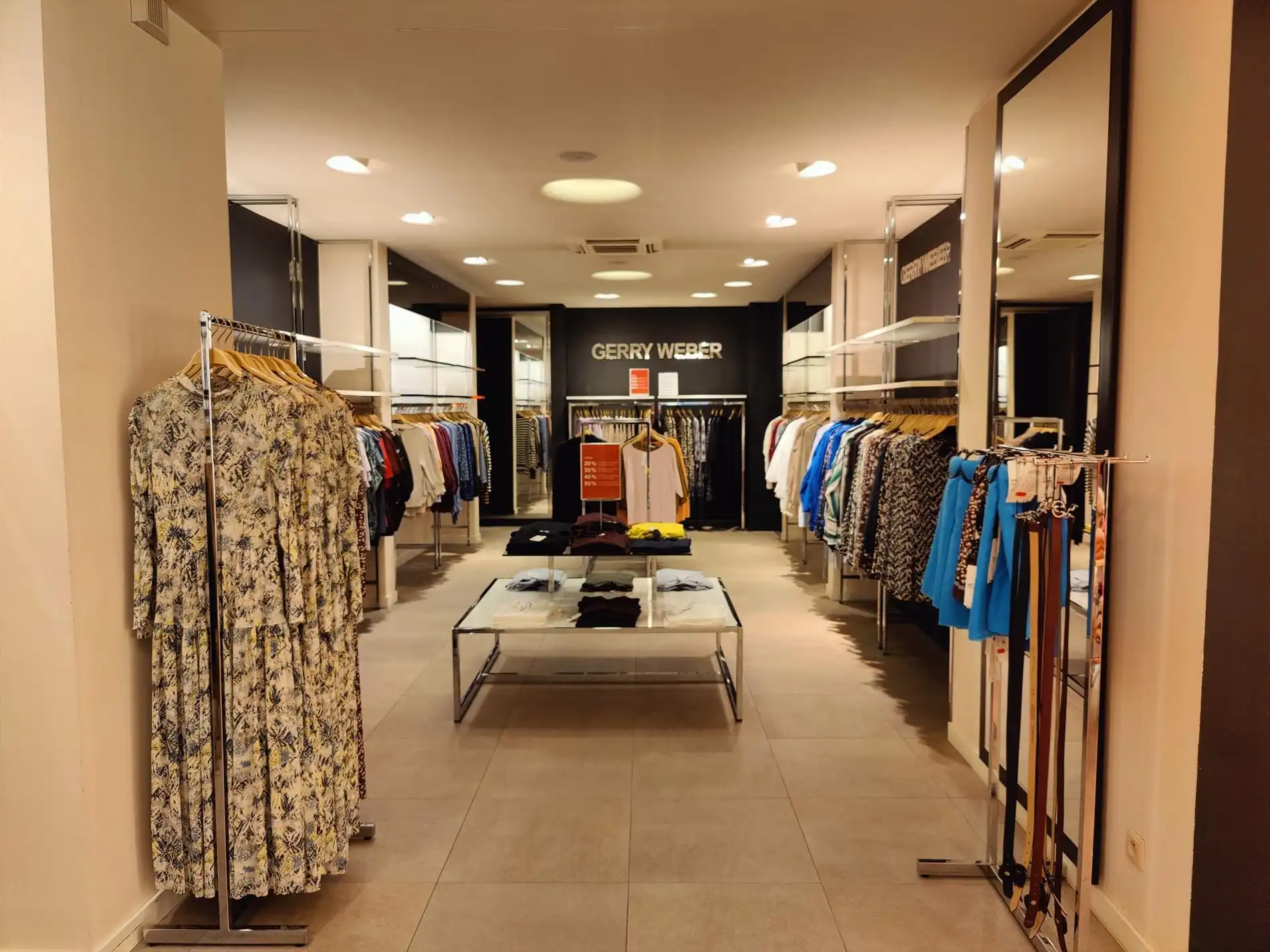 Handelspand in het centrum van Mol ! foto 7