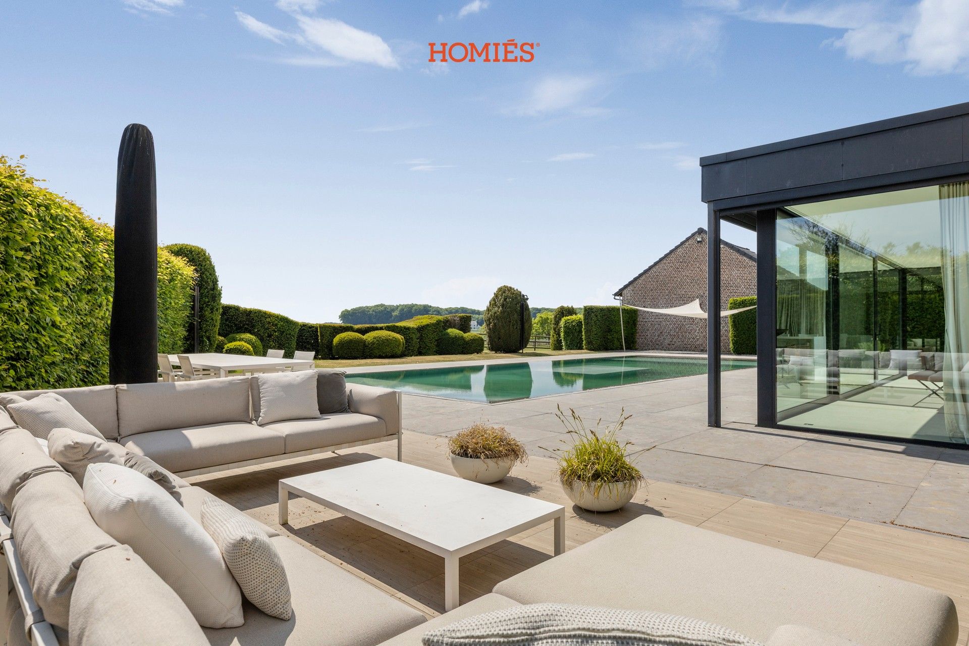 Prachtig kantoorgebouw & villa in groene omgeving foto 10