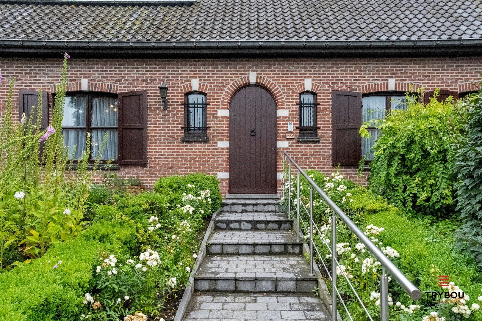 Statige villa, met enorm veel mogelijkheden, te koop in centrum Houthulst. foto 29