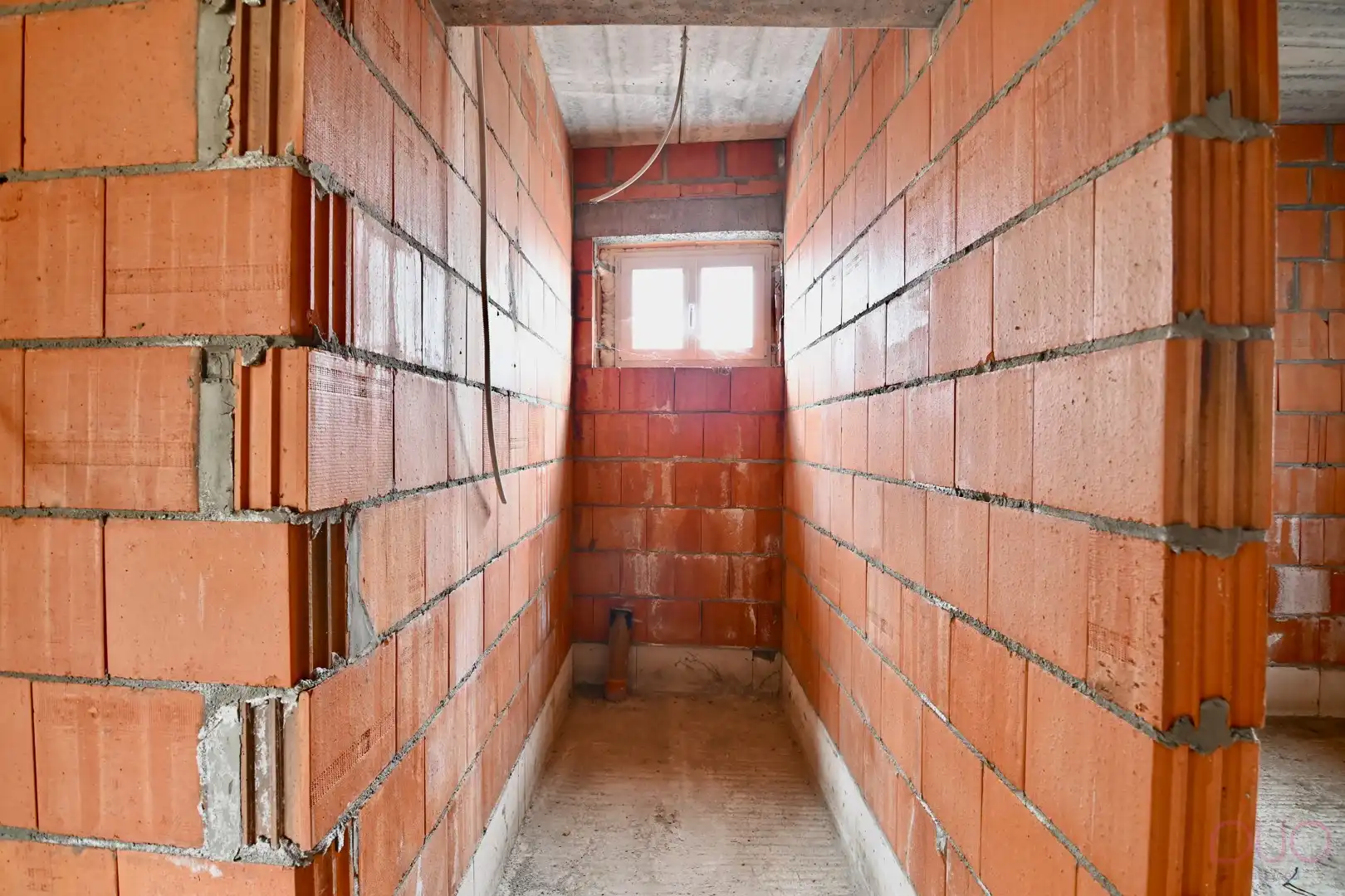 Verder te renoveren hoevewoning met ruime schuur die tal van mogelijkheden biedt. foto 13