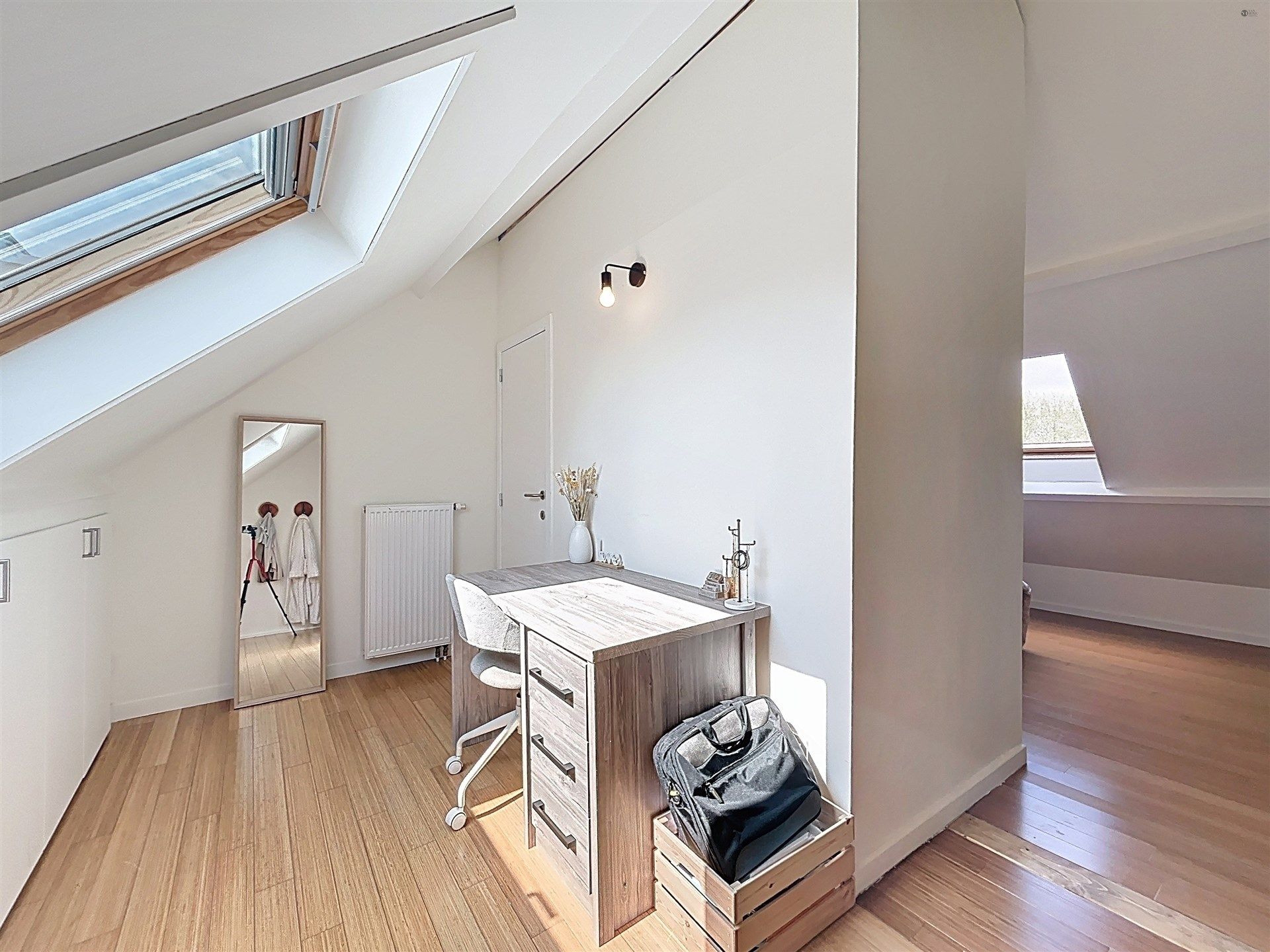 Instapklare moderne woning met 2 slaapkamers en gezellige tuin op toplocatie! foto 14