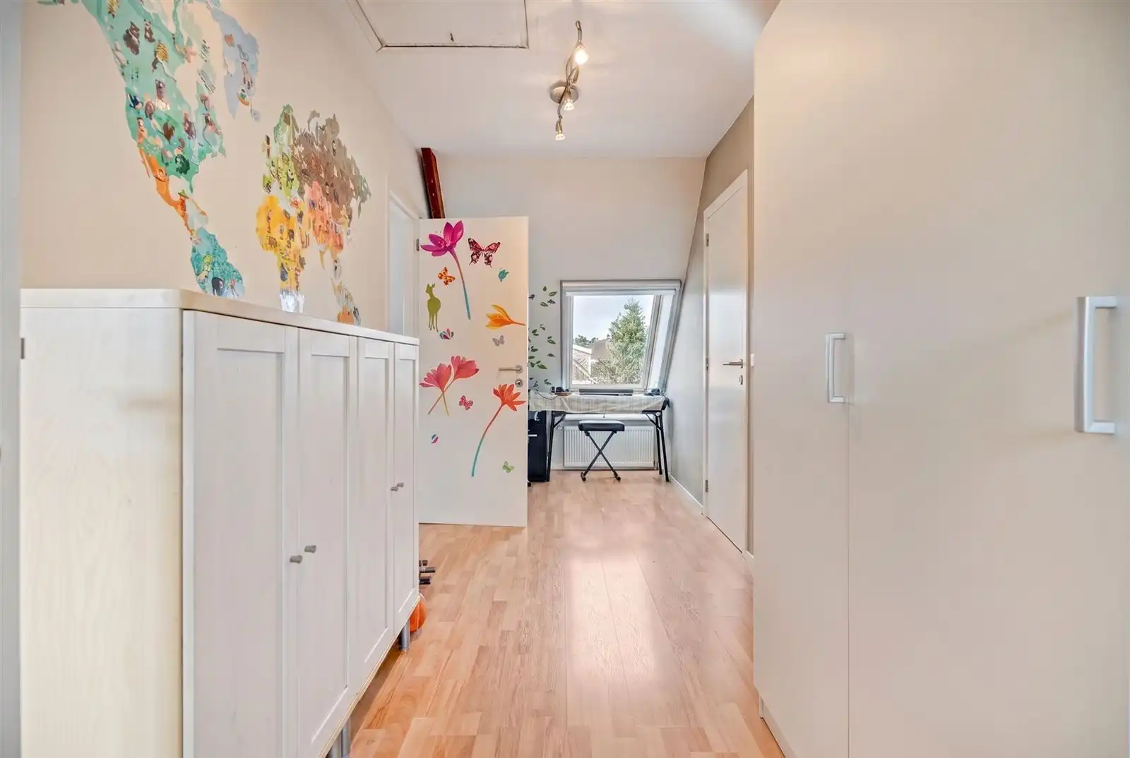 Instapklare gezinswoning met 4 slaapkamers op toplocatie in Elsdonk! foto 18
