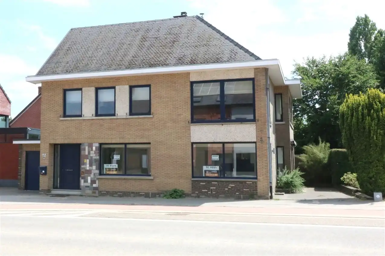 Gelijkvloers appartement met 2 slpk., terras, parking   foto 7