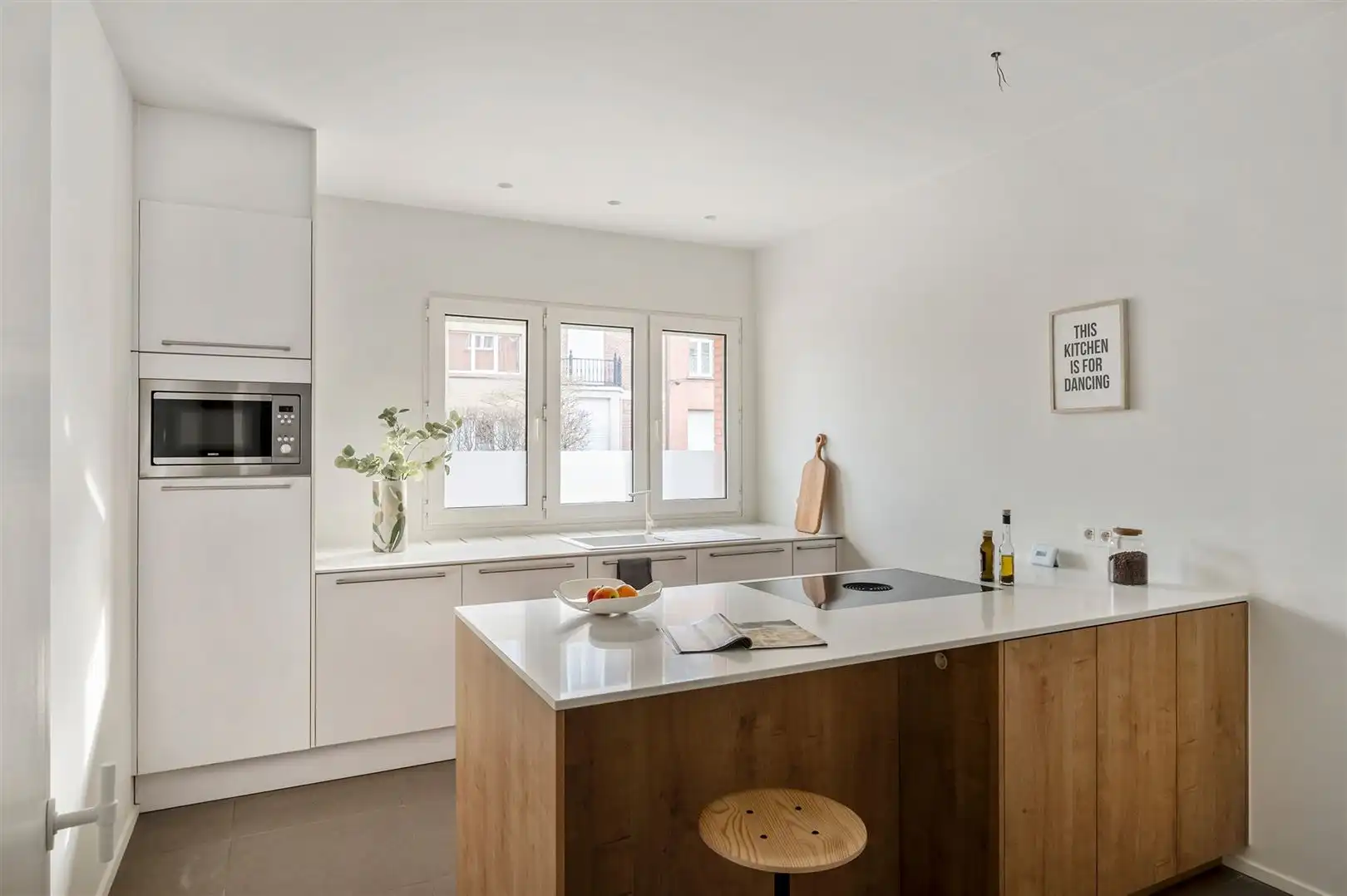 Gerenoveerd gelijkvloers appartement foto 17