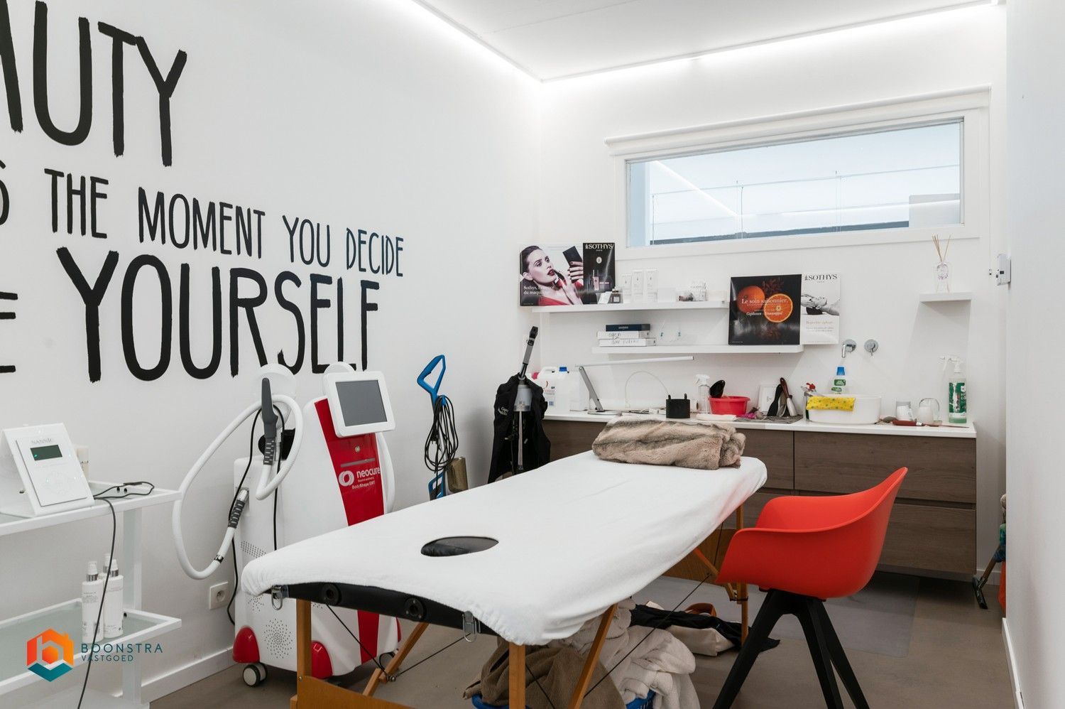 Exclusieve moderne villa met handelsruimte te Schriek foto 32