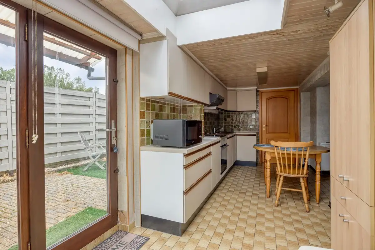 Goed gelegen woning met 3 slaapkamers foto 16