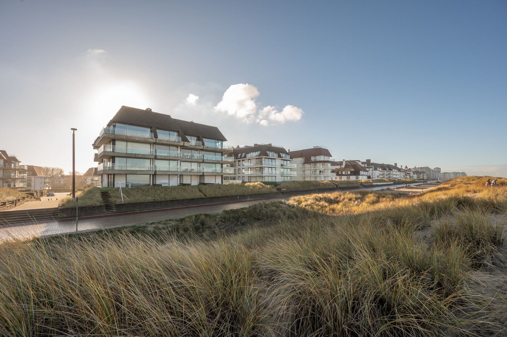 Instapklaar appartement op de wandeldijk in het Zoute foto 21