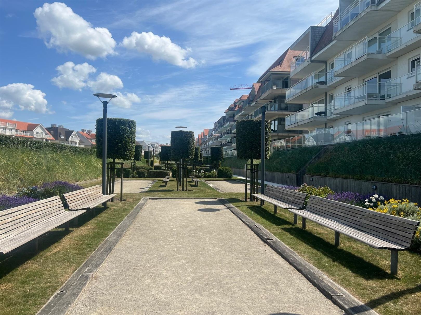 Jaarbasis - Prachtig gemeubeld 2 kamer appartement inlusief binnenparking foto 12
