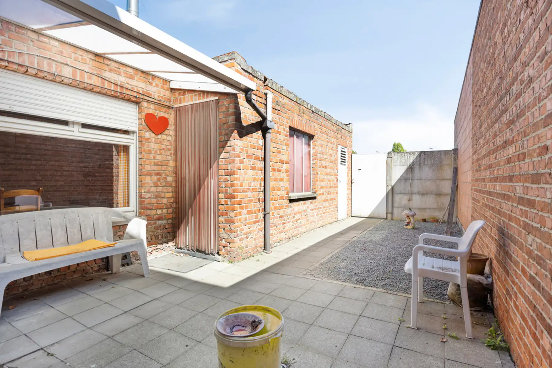 IN OPTIE - Solide te renoveren burgerwoning mét doorgang in Opstal foto 24