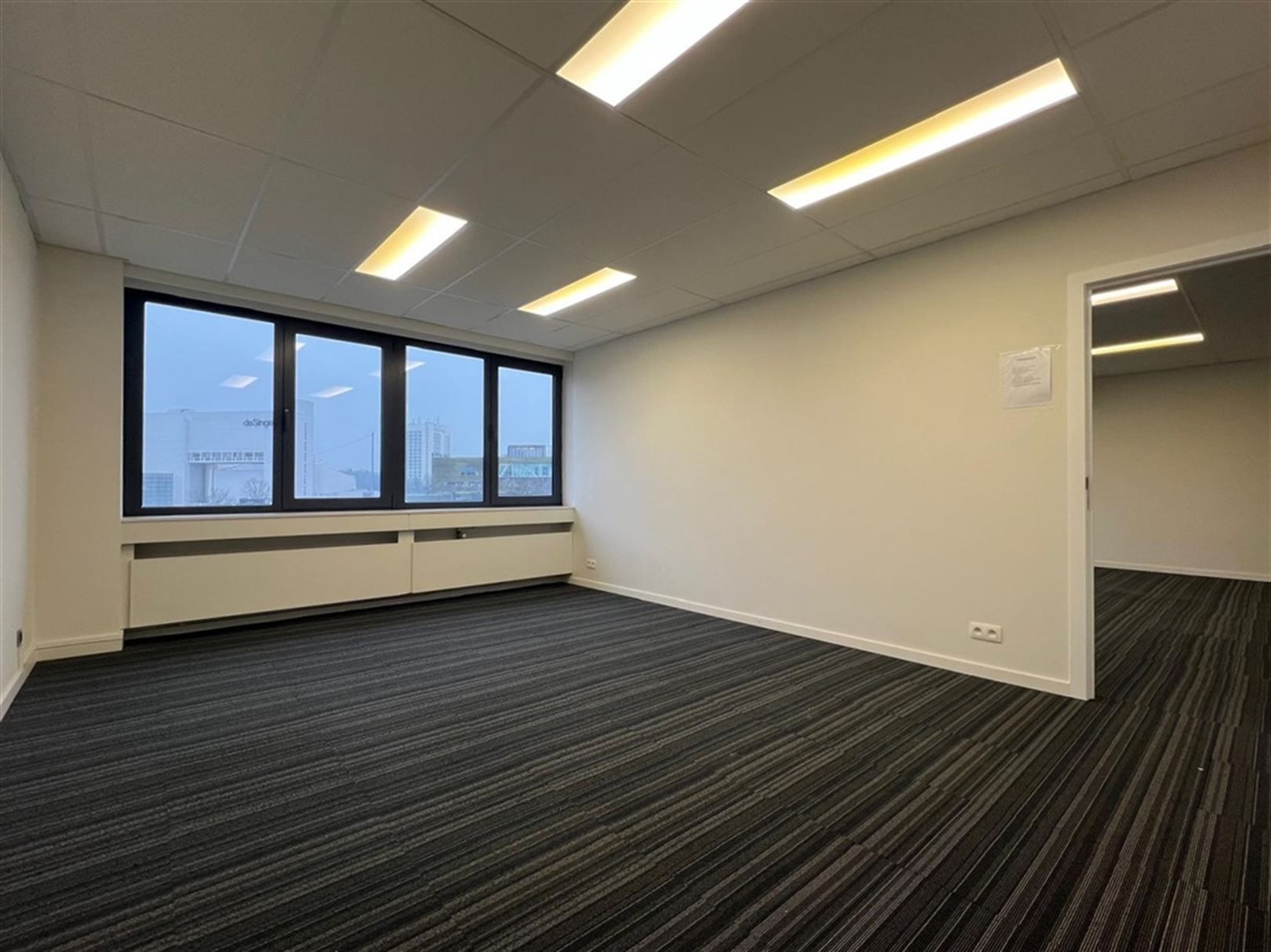 Instapklare kantoorruimtes te huur op uitstekende locatie aan de Singel foto 5