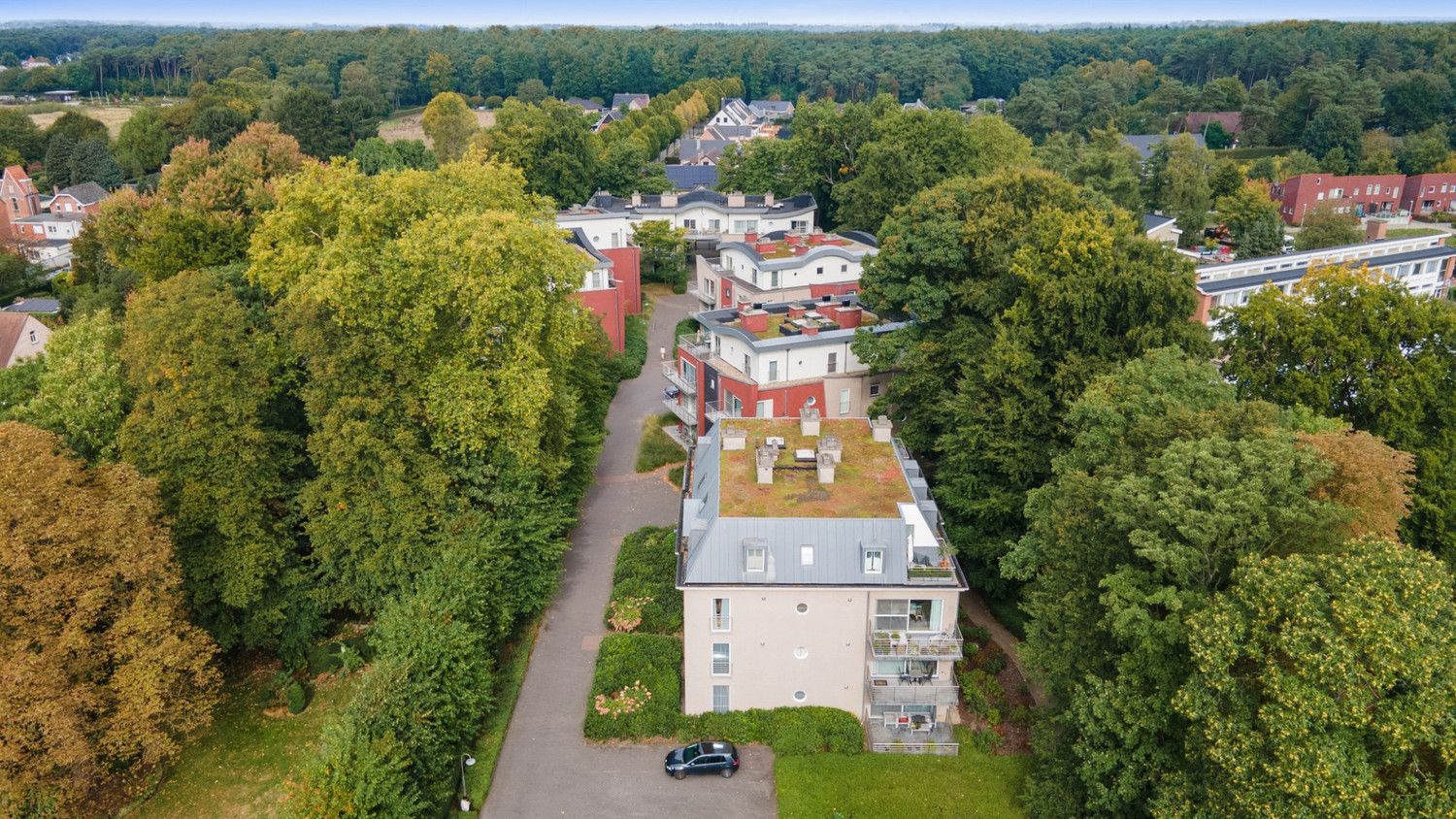 RUIM APP. IN PARKDOMEIN MET 3 SLK, 2 BADK. EN TERRAS! foto 18