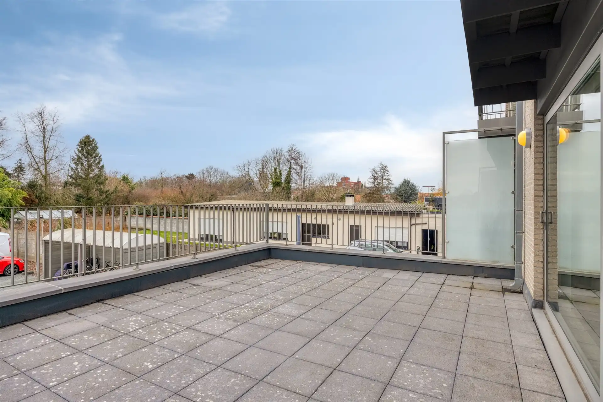 Appartement met groot Zuidwest georiënteerd terras foto 5