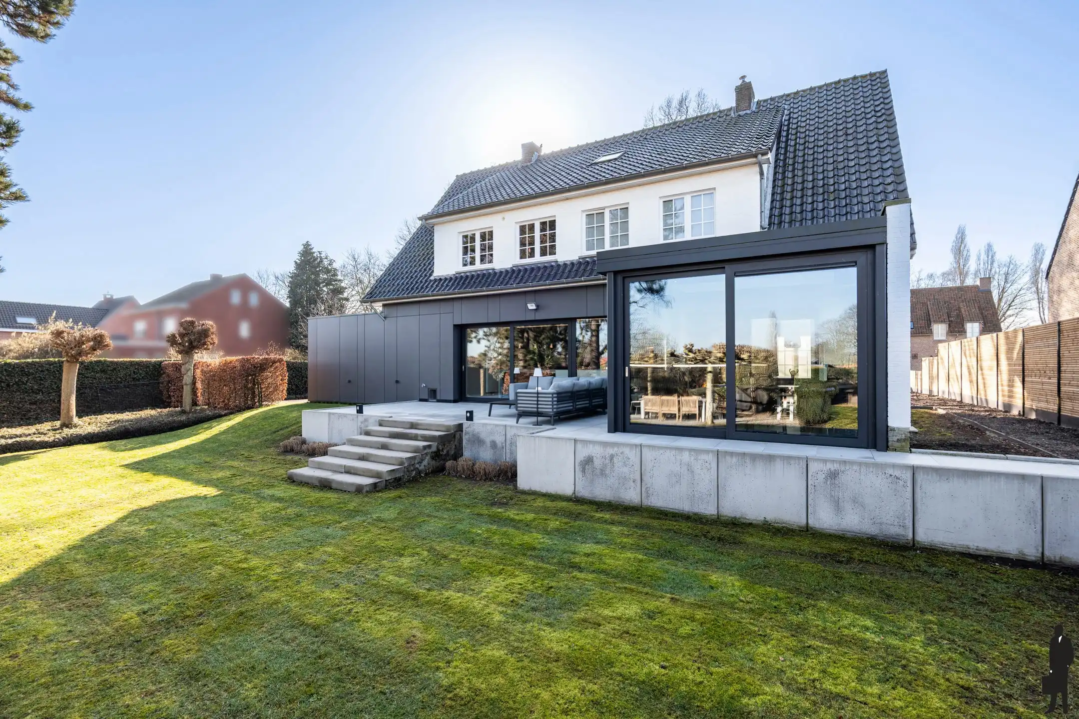 Charmante gerenoveerde villa op perceel van 1.389 m² foto 3