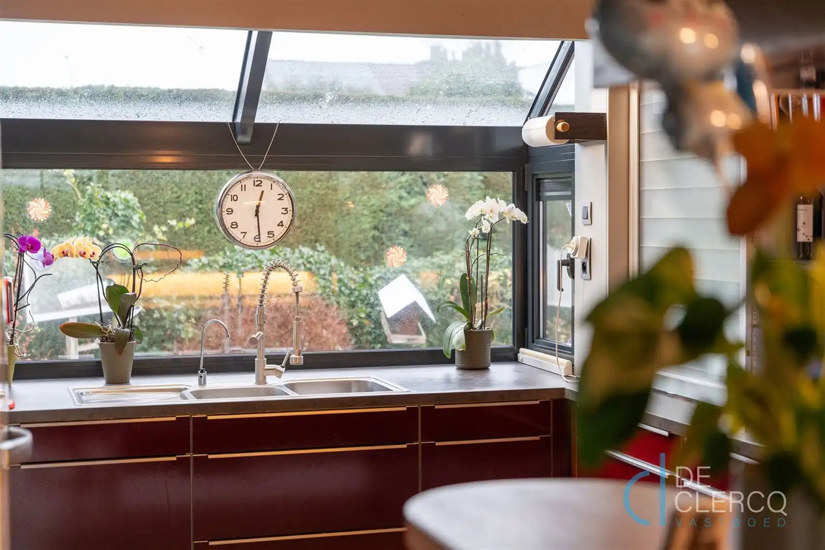 Ruime bungalow met grote tuin te koop in groene omgeving! foto 8