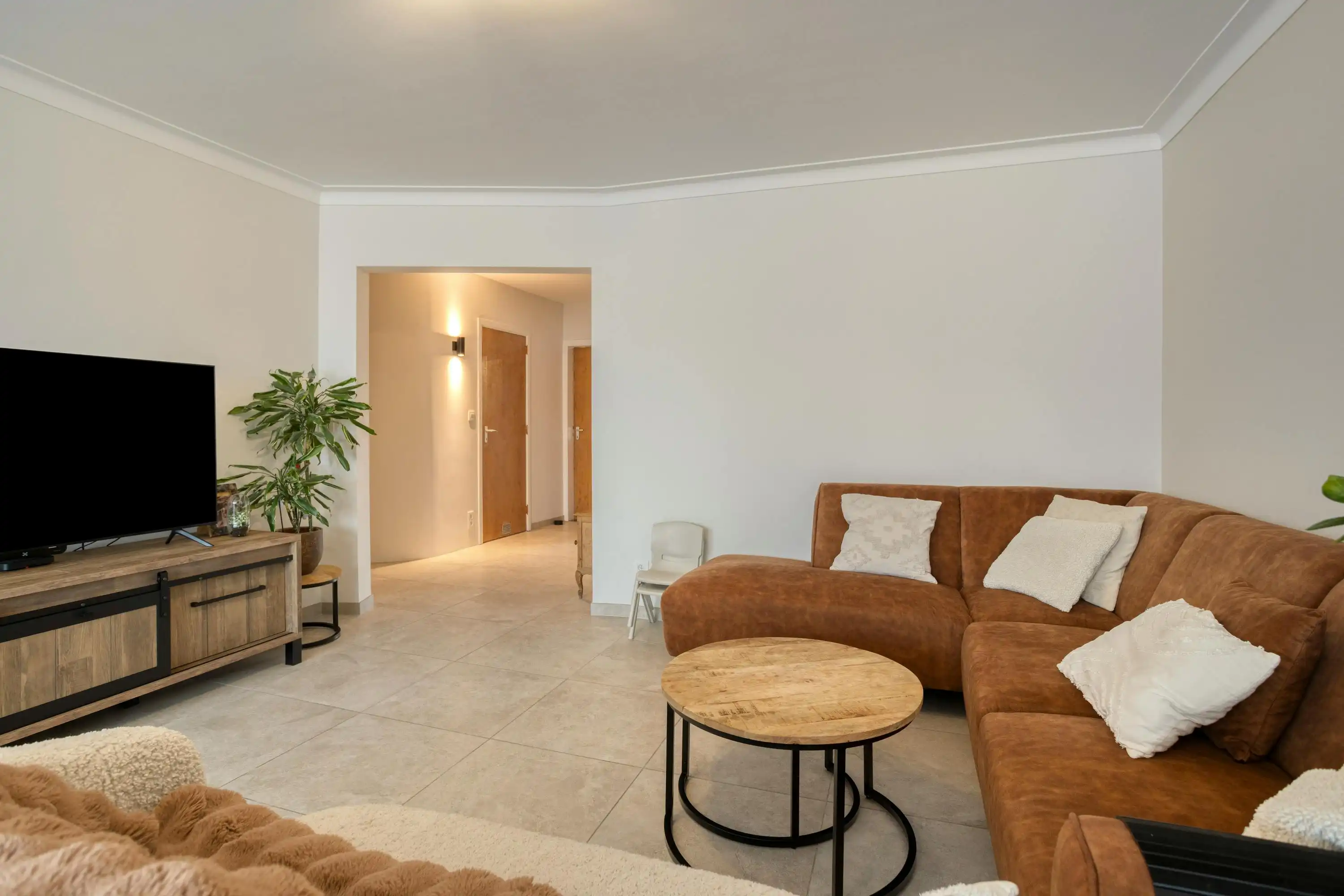 Instapklaar appartement vlakbij het Rivierenhof te koop! foto 4