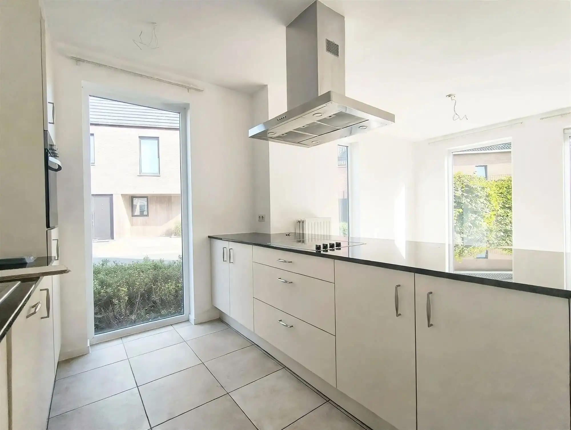 Recente woning met 3 slaapkamers en klein tuintje. In rustige omgeving. foto 6
