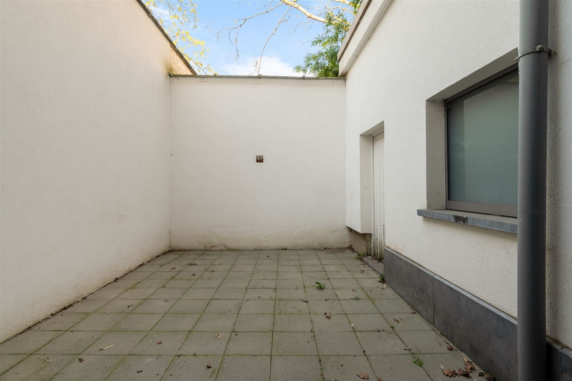 Gelijkvloers appartement met ruim terras foto 6