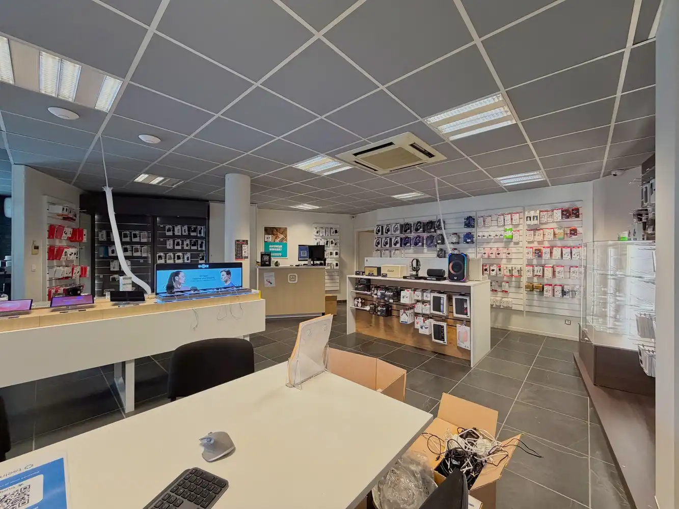 Handelspand met opp. van 131m² op toplocatie! foto 7