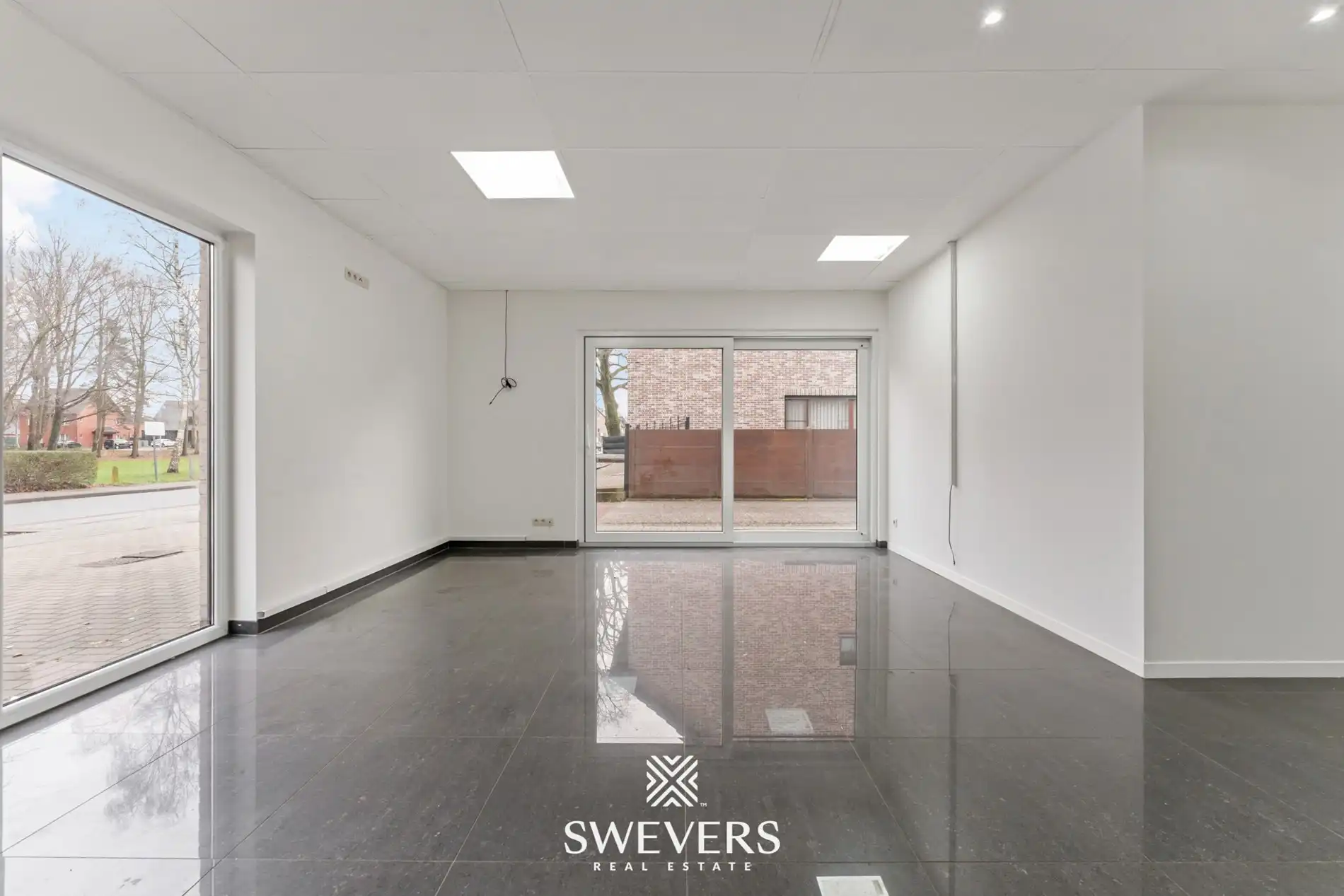 Instapklaar handelspand op toplocatie in Heusden-Zolder foto 2