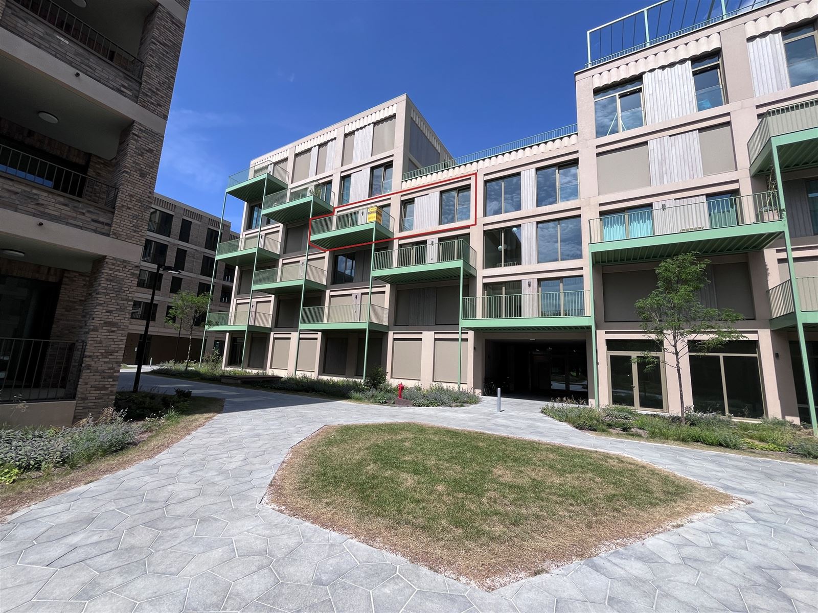 Appartement foto {{pictureIndex}}