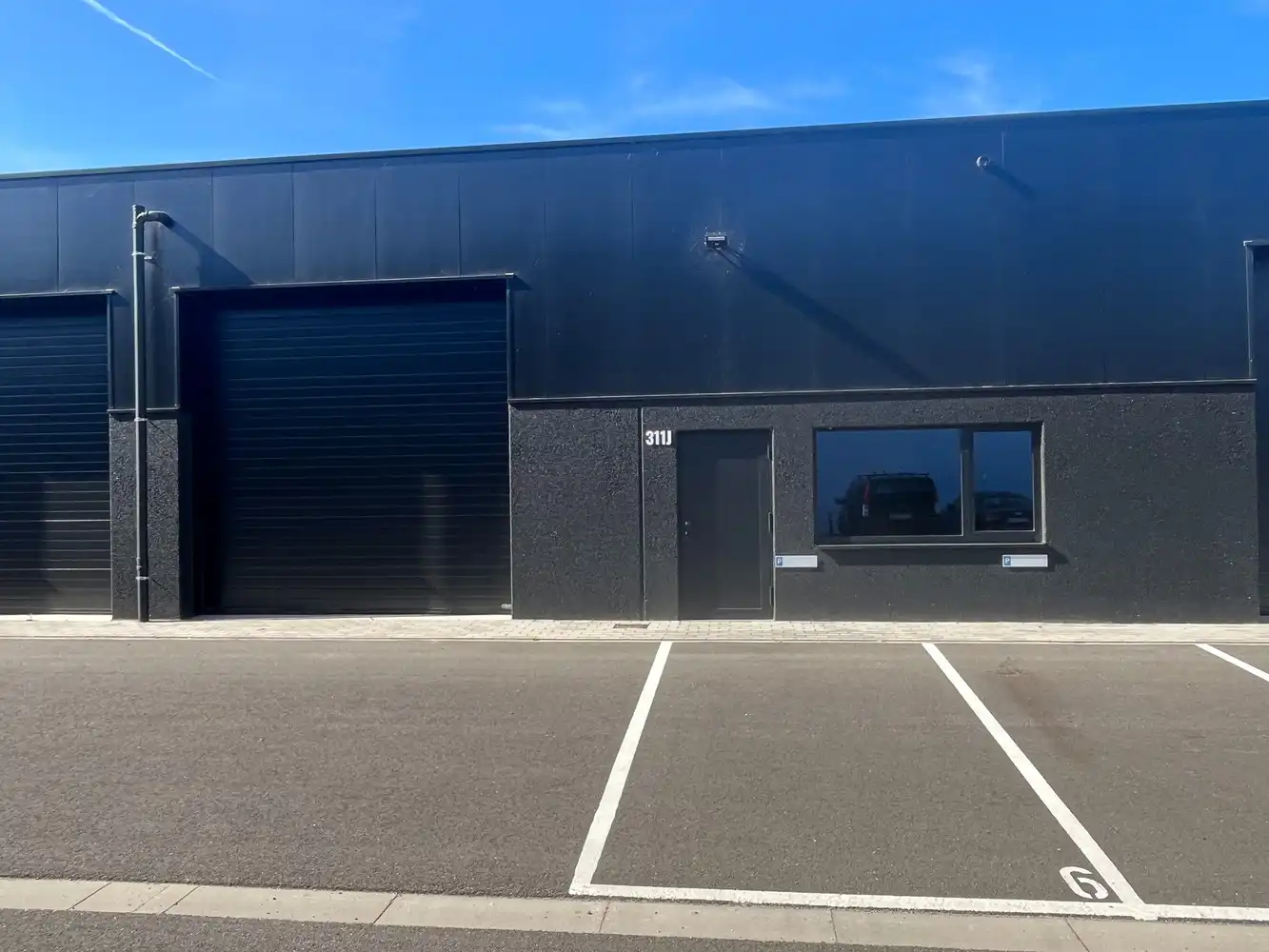 KMO-unit 160m² foto {{pictureIndex}}