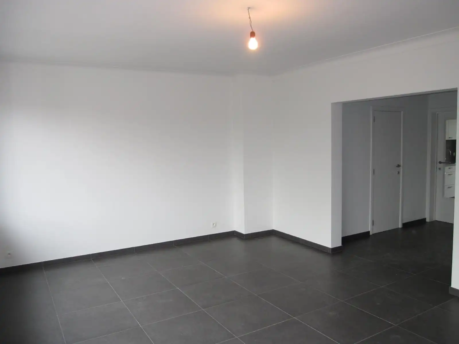 Ruim 3-slpk. appartement met garage foto 3