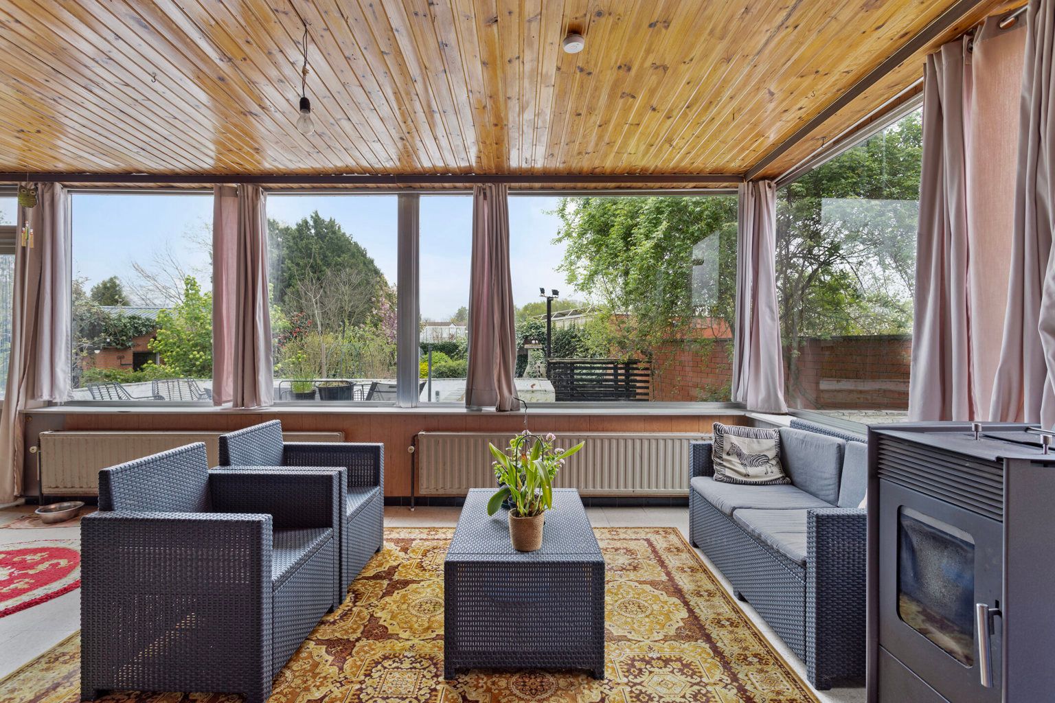 Gunstig gelegen woning met mogelijkheden foto 9