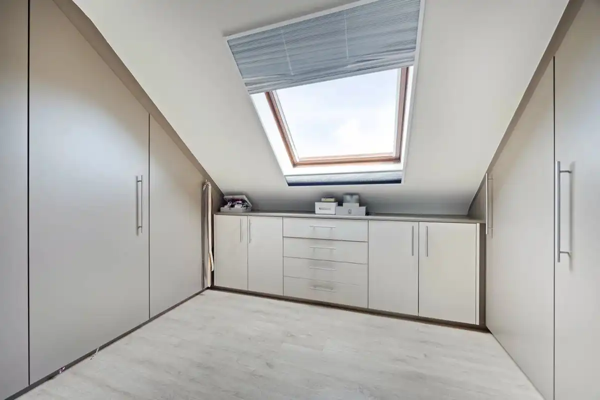RUIME WONING OP GUNSTIGE LOCATIE EN GELEGEN OP EEN PERCEEL VAN 17A44CA foto 21